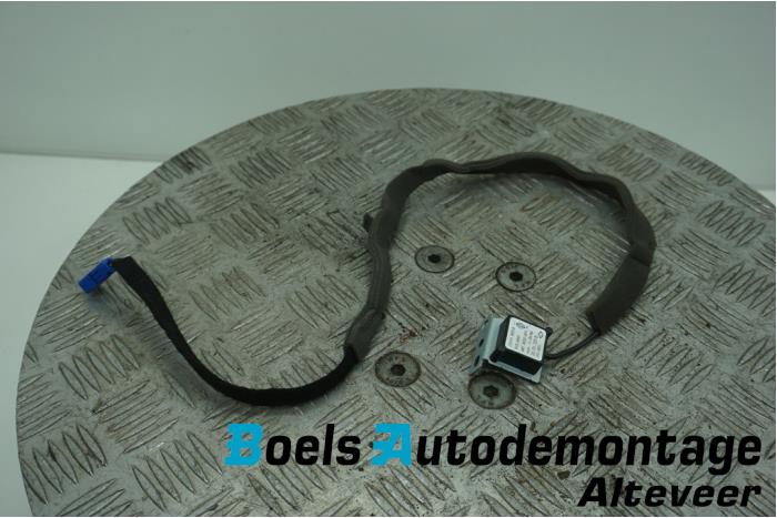 Używane Antena GPS Dacia Sandero II 1.5 dCi 90 Cena € 20,00 Procedura marży oferowane przez Boels Autodemontage