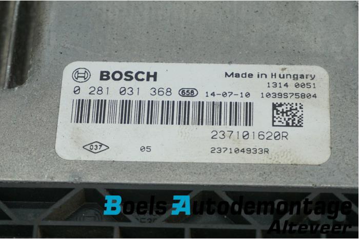 Engine management computer from a Renault Laguna III Estate (KT) 2.0 dCi 16V 175 FAP 2014