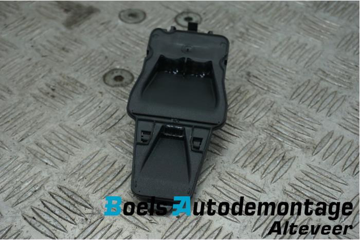 Begagnade Sensor (övriga) Ford B-Max (JK8) 1.0 EcoBoost 12V 100 Pris € 50,00 Marginaltabell erbjuds av Boels Autodemontage