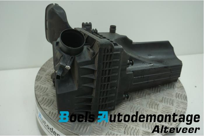 Gebrauchte Luftfiltergehäuse Ford B-Max (JK8) 1.0 EcoBoost 12V 100 Preis € 50,00 Margenregelung angeboten von Boels Autodemontage