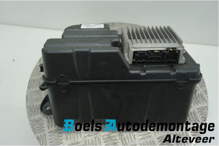 Używane Subwoofer Chevrolet Volt 1.4 16V Cena € 95,00 Procedura marży oferowane przez Boels Autodemontage
