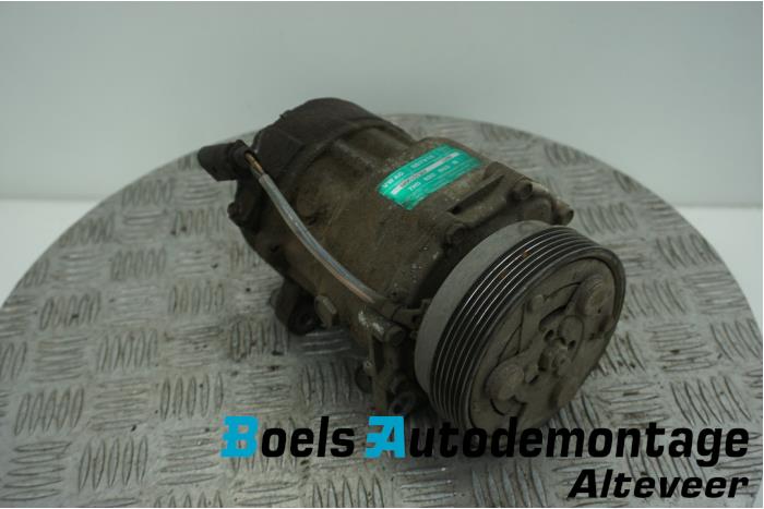 Usagé Pompe clim Volkswagen Transporter/Caravelle T5 1.9 TDi Prix € 45,00 Règlement à la marge proposé par Boels Autodemontage