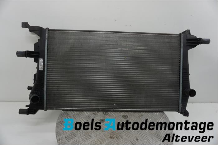 Gebrauchte Kühler Renault Megane III Grandtour (KZ) 1.2 16V TCE 115 Preis € 35,00 Margenregelung angeboten von Boels Autodemontage