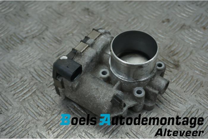 Gebrauchte Drosselklappengehäuse Ford Focus 3 1.6 Ti-VCT 16V 125 Preis € 35,00 Margenregelung angeboten von Boels Autodemontage