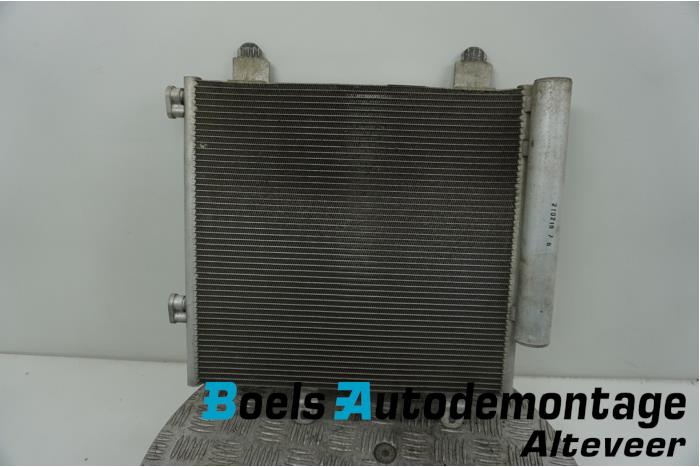 Usagé Radiateur clim Peugeot 108 1.0 12V Prix € 45,00 Règlement à la marge proposé par Boels Autodemontage