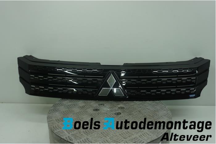 Używane Grill Mitsubishi Eclipse Cross (GK/GL) 2.4 16V PHEV 4x4 Cena € 195,00 Procedura marży oferowane przez Boels Autodemontage