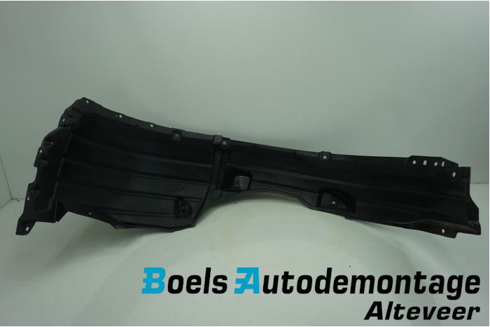 Usados Protector interno Mitsubishi Eclipse Cross (GK/GL) 2.4 16V PHEV 4x4 Precio € 50,00 Norma de margen ofrecido por Boels Autodemontage