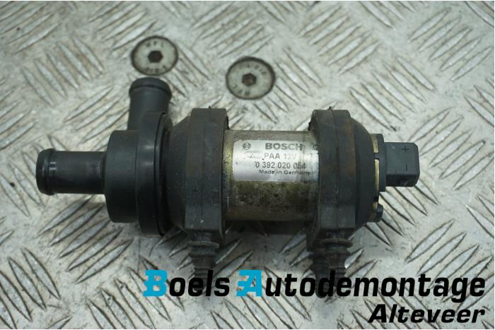 Begagnade Extra vattenpump Audi 80 (B4) 1.9 TD Pris € 35,00 Marginaltabell erbjuds av Boels Autodemontage