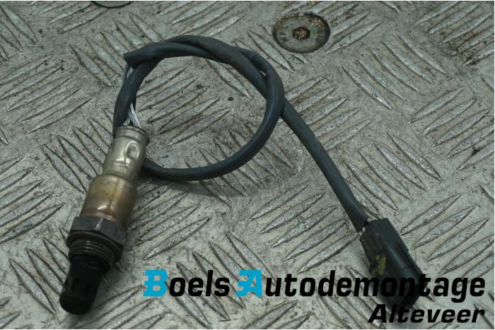 Lambda probe Renault Clio IV (5R), 2012 / 2021 0.9 Energy TCE 90 12V, Hatchback, 4-dr, Petrol, 898cc, 66kW (90pk), FWD, H4B400; H4BA4, 2012-11 / 2021-08, 5R5A; 5RAA; 5R7A; 5RKA; 5RLA; 5RMA; 5RXA (Used)