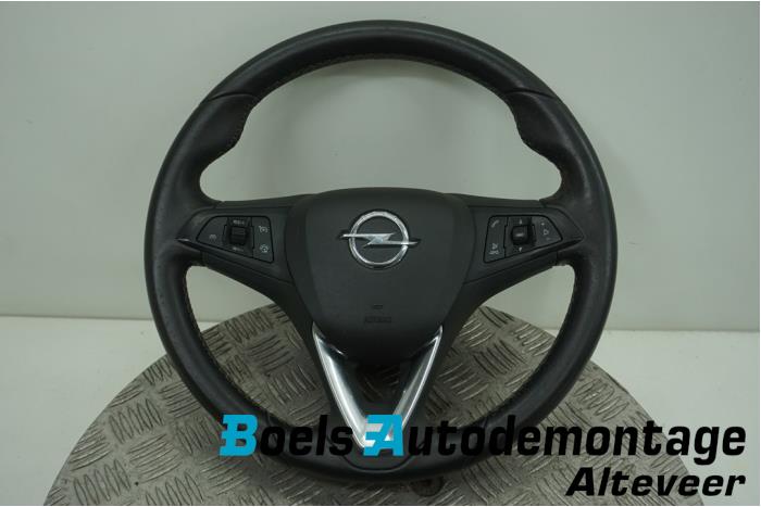 Begagnade Ratt Opel Karl 1.0 12V Pris € 175,00 Marginaltabell erbjuds av Boels Autodemontage