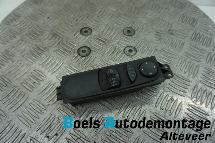 Usados Interruptor combinado de ventanillas Volkswagen Crafter 2.0 BiTDI Precio € 35,00 Norma de margen ofrecido por Boels Autodemontage