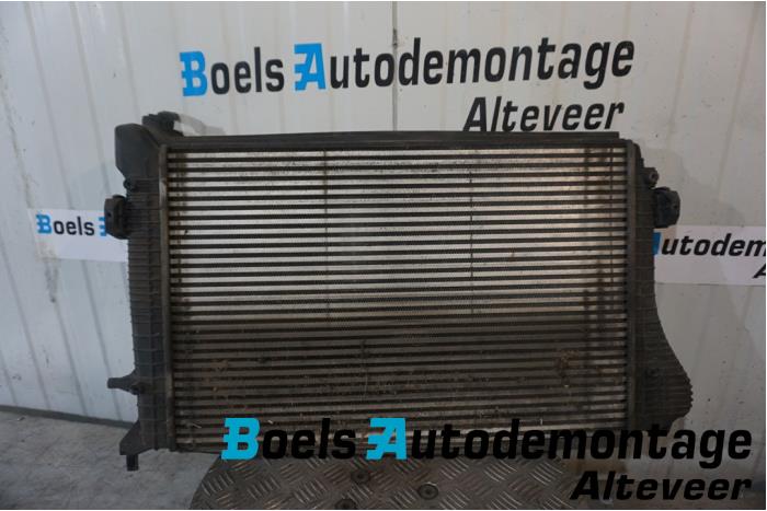 Usagé Echangeur air (Intercooler) Volkswagen Caddy III (2KA,2KH,2CA,2CH) 1.9 TDI Prix € 40,00 Règlement à la marge proposé par Boels Autodemontage