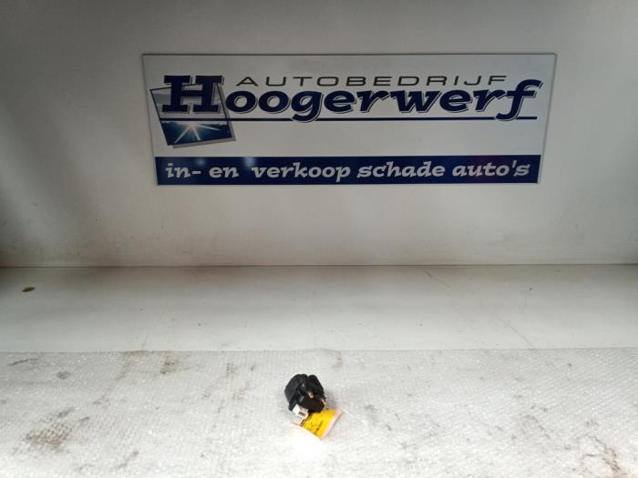 Usagé Bobine Volvo S40 (VS) 1.8 16V Prix € 40,00 Règlement à la marge proposé par Autobedrijf Hoogerwerf
