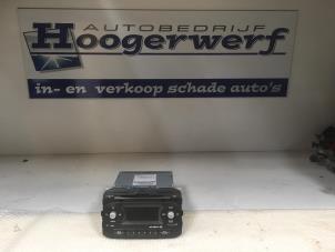 Usagé Radio Kia Picanto (TA) 1.0 12V Prix € 50,00 Règlement à la marge proposé par Autobedrijf Hoogerwerf