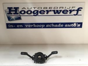 Usagé Commodo d'essuie glace Volkswagen Golf VI (5K1) 2.0 TDI 16V Prix € 75,00 Règlement à la marge proposé par Autobedrijf Hoogerwerf