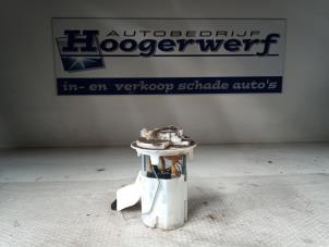 Used Electric fuel pump Peugeot 207 SW (WE/WU) 1.6 16V Price € 30,00 Margin scheme offered by Autobedrijf Hoogerwerf