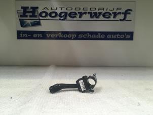 Usagé Commodo d'essuie glace Volkswagen Golf IV (1J1) 1.9 TDI Prix € 15,00 Règlement à la marge proposé par Autobedrijf Hoogerwerf