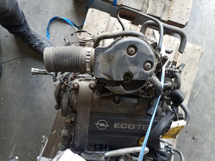 Engine Opel Corsa B 1.0i 12V - X10XE X10XE