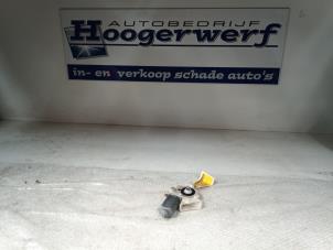 Używane Silnik szyby drzwiowej Seat Ibiza III (6L1) 1.4 16V 75 Cena € 45,00 Procedura marży oferowane przez Autobedrijf Hoogerwerf