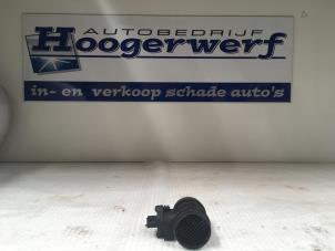Usagé Compteur de masse d'air Opel Agila (A) 1.2 16V Prix € 20,00 Règlement à la marge proposé par Autobedrijf Hoogerwerf