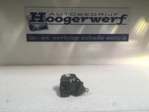 Gebrauchte Gurtsrammer rechts hinten Dodge Caliber 1.8 16V Preis € 25,00 Margenregelung angeboten von Autobedrijf Hoogerwerf