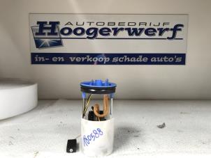 Usados Bomba eléctrica de combustible Seat Ibiza IV (6J5) 1.0 EcoTSI 12V Precio € 50,00 Norma de margen ofrecido por Autobedrijf Hoogerwerf