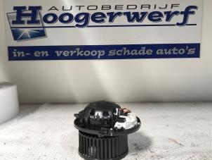 Używane Silnik wentylatora nagrzewnicy BMW 3-Serie Cena € 150,00 Procedura marży oferowane przez Autobedrijf Hoogerwerf