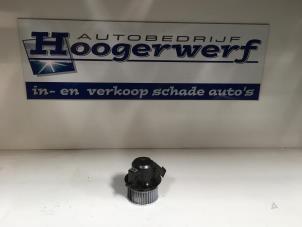 Gebrauchte Heizung Belüftungsmotor Renault Twingo III (AH) 1.0 SCe 70 12V Preis € 50,00 Margenregelung angeboten von Autobedrijf Hoogerwerf
