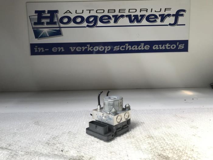 Begagnade ABS-pump Nissan X-Trail (T32) 1.6 Energy dCi Pris € 90,00 Marginaltabell erbjuds av Autobedrijf Hoogerwerf