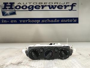Used Air conditioning control panel Ford Focus 2 Wagon 1.6 16V Price € 20,00 Margin scheme offered by Autobedrijf Hoogerwerf
