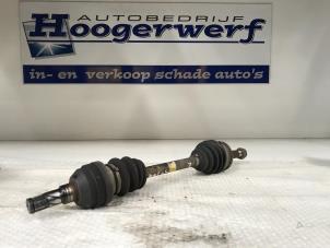 Gebrauchte Antriebswelle links vorne Volkswagen Polo III (6N2) 1.4 Preis € 40,00 Margenregelung angeboten von Autobedrijf Hoogerwerf