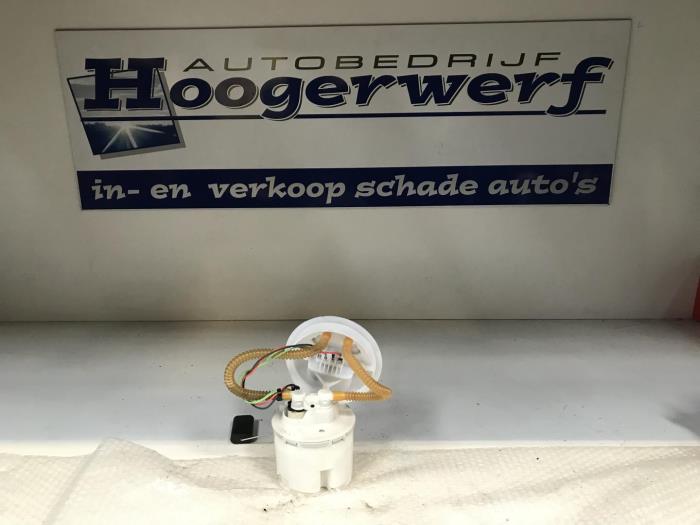 Gebrauchte Benzinpumpe Ford Focus 1 Wagon 1.8 TDCi 100 Preis auf Anfrage angeboten von Autobedrijf Hoogerwerf