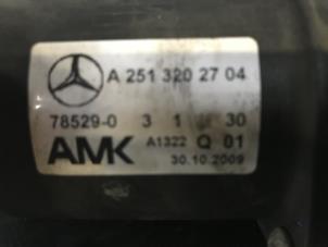 Używane Pompa powietrza (zawieszenie) Mercedes R (W251) 3.0 320 CDI 24V 4-Matic Cena € 350,00 Procedura marży oferowane przez Autobedrijf Hoogerwerf
