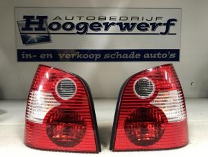Używane Zestaw tylnych swiatel pozycyjnych lewe + prawe Volkswagen Polo IV (9N1/2/3) 1.4 16V Cena € 50,00 Procedura marży oferowane przez Autobedrijf Hoogerwerf
