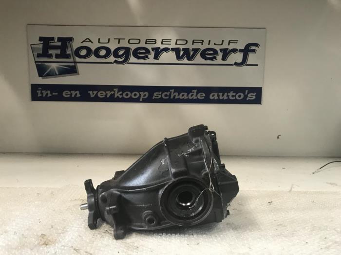 Gebrauchte Differential hinten Mercedes E (W211) 2.2 E-220 CDI 16V Preis € 150,00 Margenregelung angeboten von Autobedrijf Hoogerwerf