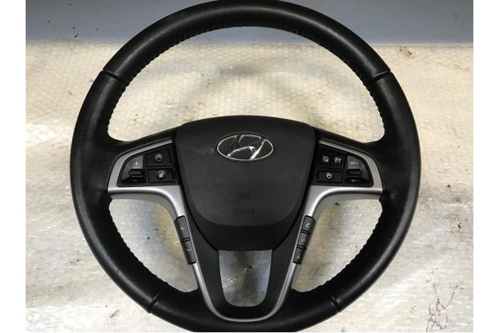 Kierownica z Hyundai i20 1.2i 16V 2015