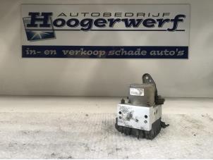 Usagé Pompe ABS Suzuki Alto (RF410) 1.1 16V Prix € 30,00 Règlement à la marge proposé par Autobedrijf Hoogerwerf