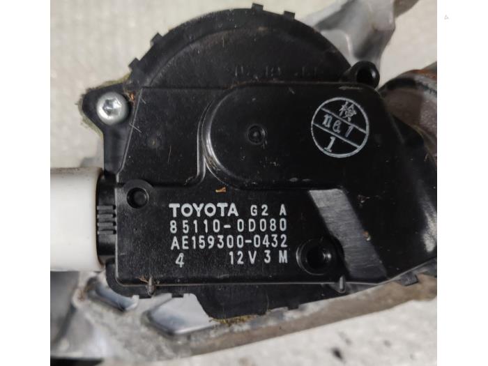 Silnik i mechanizm wycieraczki z Toyota Yaris II (P9) 1.0 12V VVT-i 2011