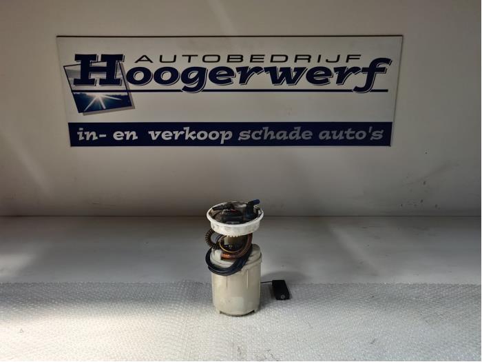 Usagé Pompe d'injection Volkswagen Polo III (6N1) 1.6i 75 Prix € 30,00 Règlement à la marge proposé par Autobedrijf Hoogerwerf