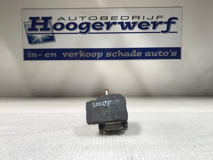 Begagnade ABS-pump Mazda Premacy 1.8 16V Exclusive HP Pris € 30,00 Marginaltabell erbjuds av Autobedrijf Hoogerwerf