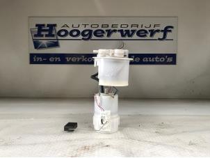 Usados Bomba eléctrica de combustible Toyota Aygo (B40) 1.0 12V VVT-i Precio € 50,00 Norma de margen ofrecido por Autobedrijf Hoogerwerf