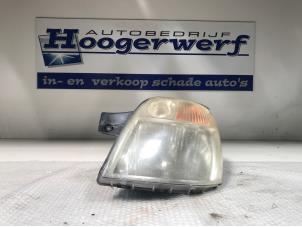 Używane Reflektor lewy Volkswagen Polo III (6N1) 1.4i 60 Cena € 20,00 Procedura marży oferowane przez Autobedrijf Hoogerwerf