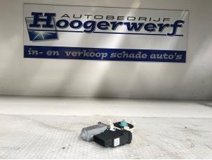 Used Door window motor Volkswagen Golf IV (1J1) 1.6 16V Price € 30,00 Margin scheme offered by Autobedrijf Hoogerwerf