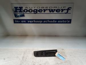 Usados Interruptor de ventanilla eléctrica Volkswagen Passat Variant (3B6) 1.9 TDI 130 Precio € 30,00 Norma de margen ofrecido por Autobedrijf Hoogerwerf