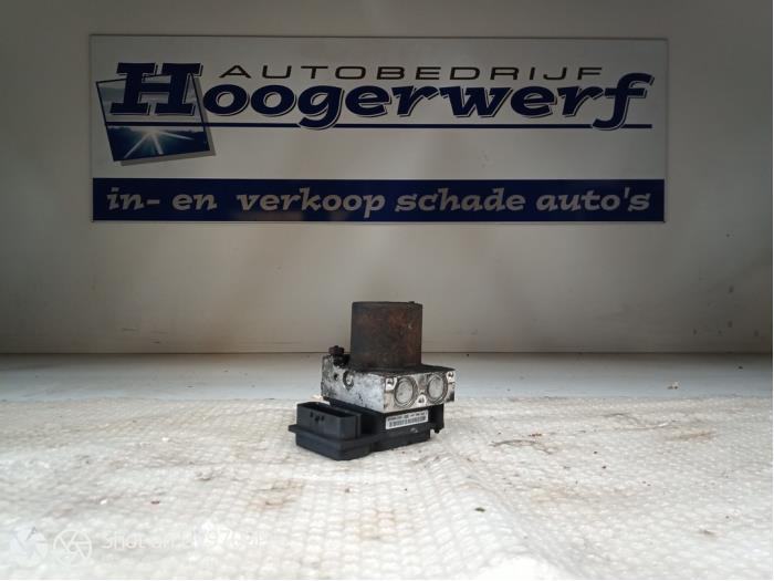 Usagé Pompe ABS Ford Transit 2.2 TDCi 16V Prix € 100,00 Règlement à la marge proposé par Autobedrijf Hoogerwerf