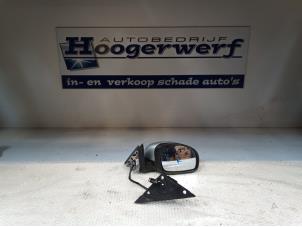 Usagé Rétroviseur extérieur droit Skoda Fabia II (5J) 1.2 TDI 12V Greenline Prix € 30,00 Règlement à la marge proposé par Autobedrijf Hoogerwerf