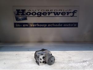 Usagé Bloc ABS Opel Zafira (F75) 1.8 16V Prix € 50,00 Règlement à la marge proposé par Autobedrijf Hoogerwerf