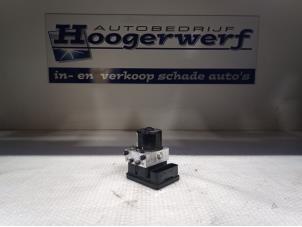 Usagé Pompe ABS BMW 3 serie Compact (E46/5) 316ti 16V Prix € 50,00 Règlement à la marge proposé par Autobedrijf Hoogerwerf