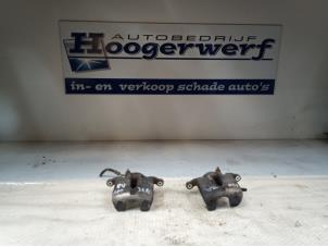 Used Front brake calliper, right Hyundai iX35 (LM) 1.7 CRDi 16V Price € 40,00 Margin scheme offered by Autobedrijf Hoogerwerf