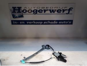 Używane Mechanizm szyby lewej przedniej wersja 4-drzwiowa Kia Rio III (UB) 1.2 CVVT 16V Cena € 40,00 Procedura marży oferowane przez Autobedrijf Hoogerwerf